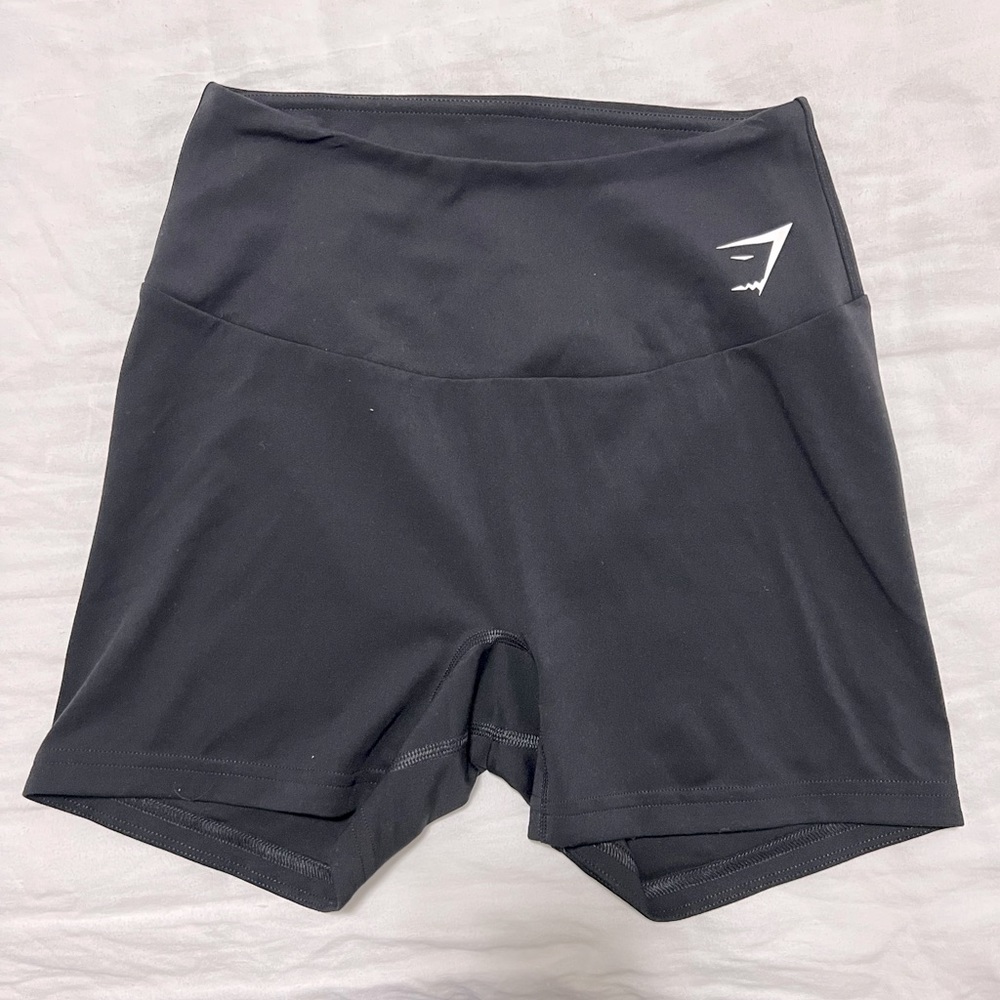Black gym shark shorts